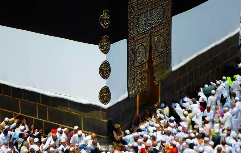 Group Umrah 2026: Benefits, Tips & What to Expect