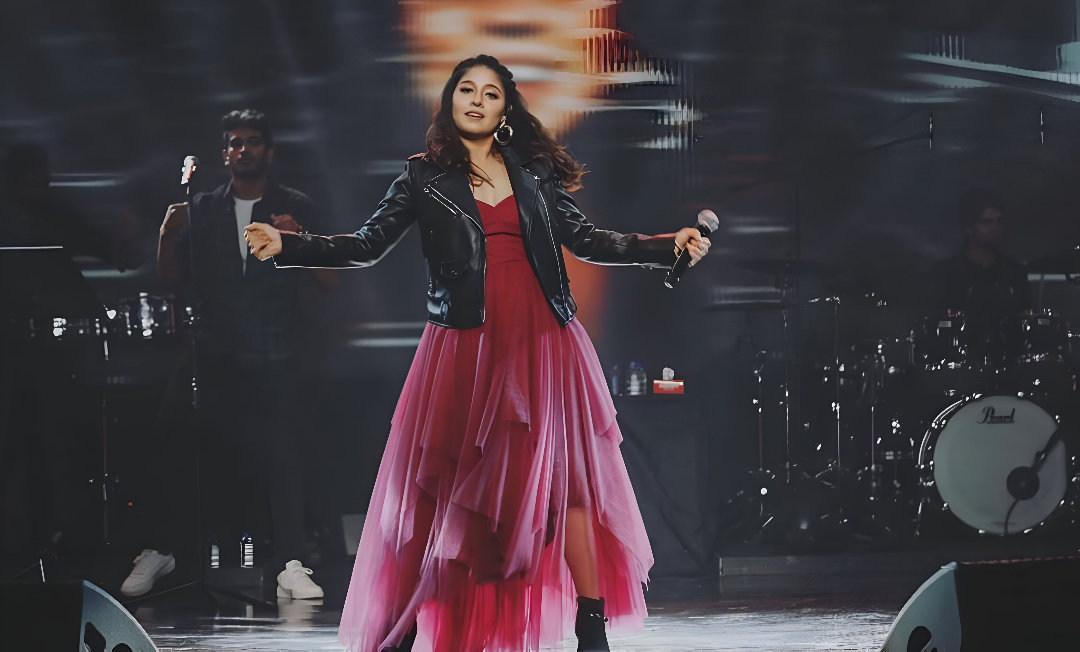 Sunidhi Chauhan live
