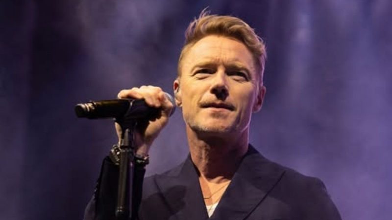 Ronan Keating live