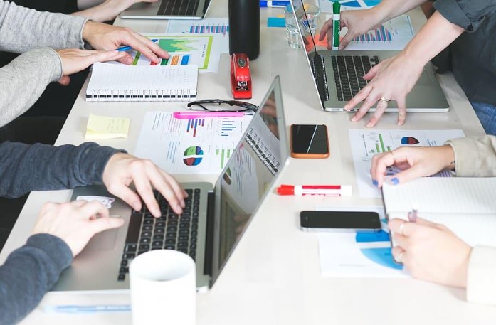 How Online Stores Keep Financial Records Accurate as Sales Grow