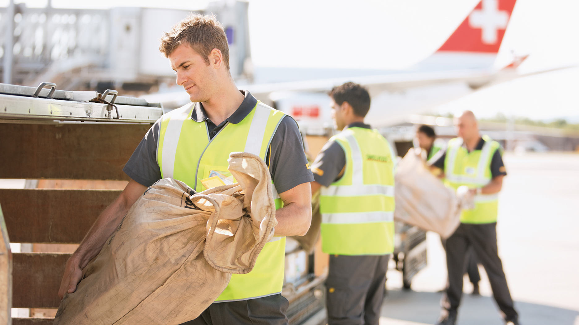 Navigating Customs When Ordering From Abroad in Switzerland