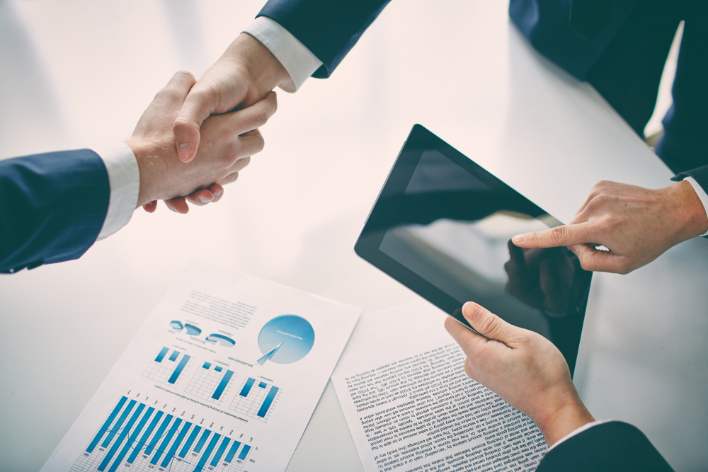 The Tale of Two Approaches: Traditional vs Modern Business Methods in Dubai
