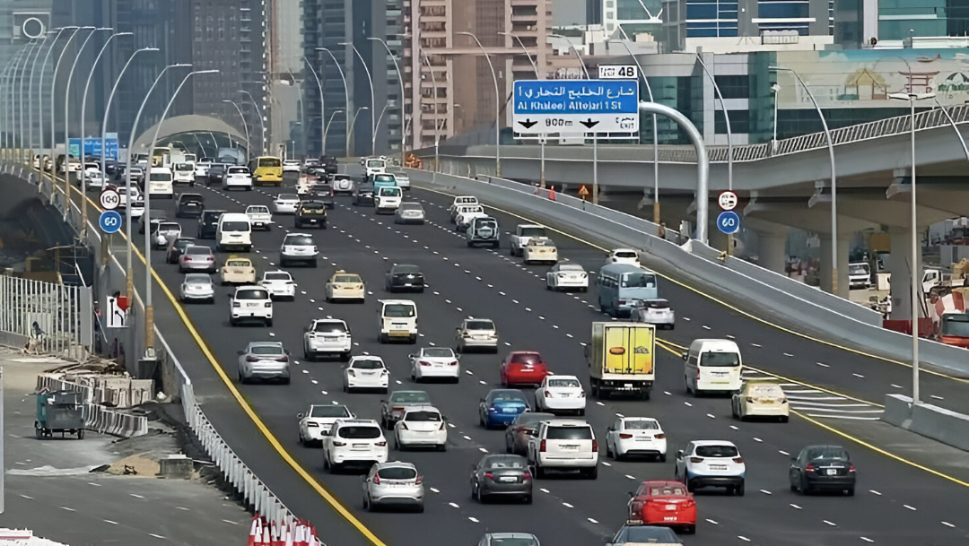 Dubai Police Warn Drivers Against Slow Driving in Fast Lane, Citing Safety Risks