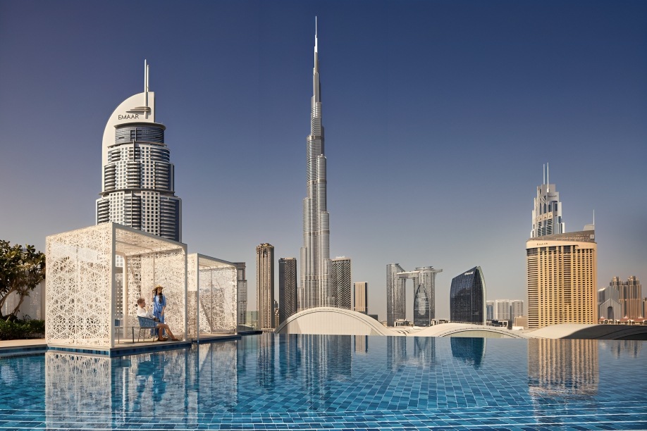 Travel Smart: Budget Trips, Big Views at Burj Khalifa