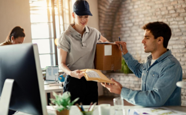 Why Reliable Courier Services Matter in Dubai