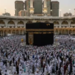 Flights Nearly Full as UAE Pilgrims Rush for Umrah Amid Record Ramadan Crowds in Makkah