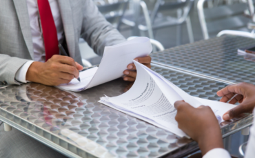 How to Handle Legal Issues in Dubai: An Overview of the Extradition Process and Travel Risks