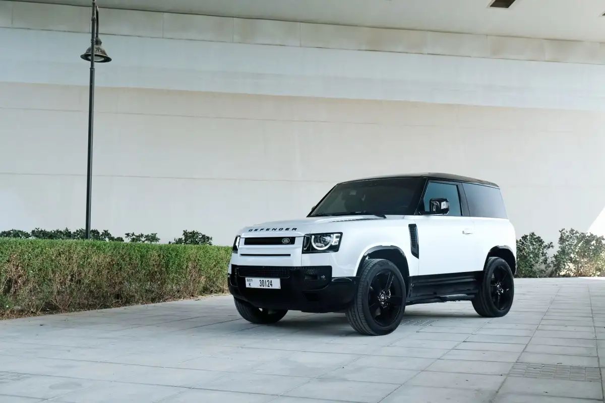 Land Rover Defender 90 review – The Compact Defender That Best Preserves the Iconic Spirit