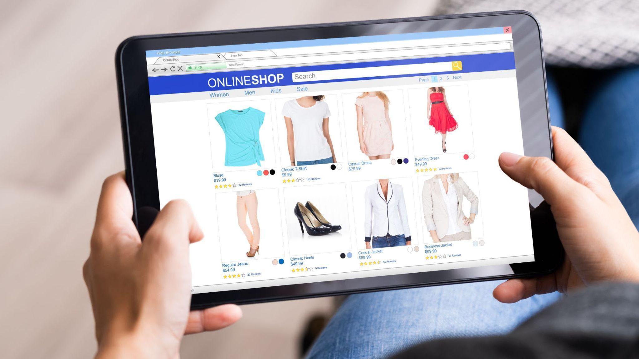 How to Shop Women’s Clothes Online Smartly in the UAE