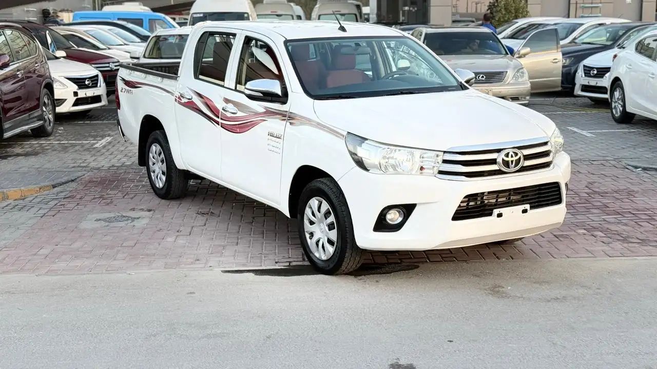 Toyota Hilux for Sale in UAE – The Ultimate Pickup Truck for Work and Daily Life