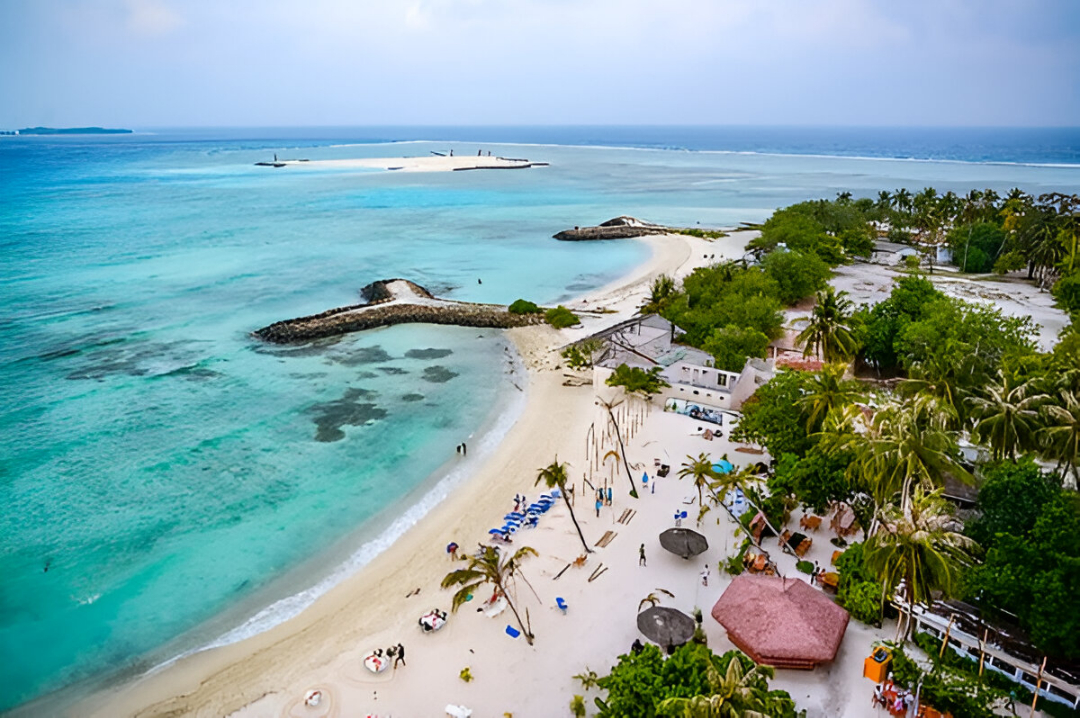 UAE residents plan final summer escape during long weekend with slight airfare rise