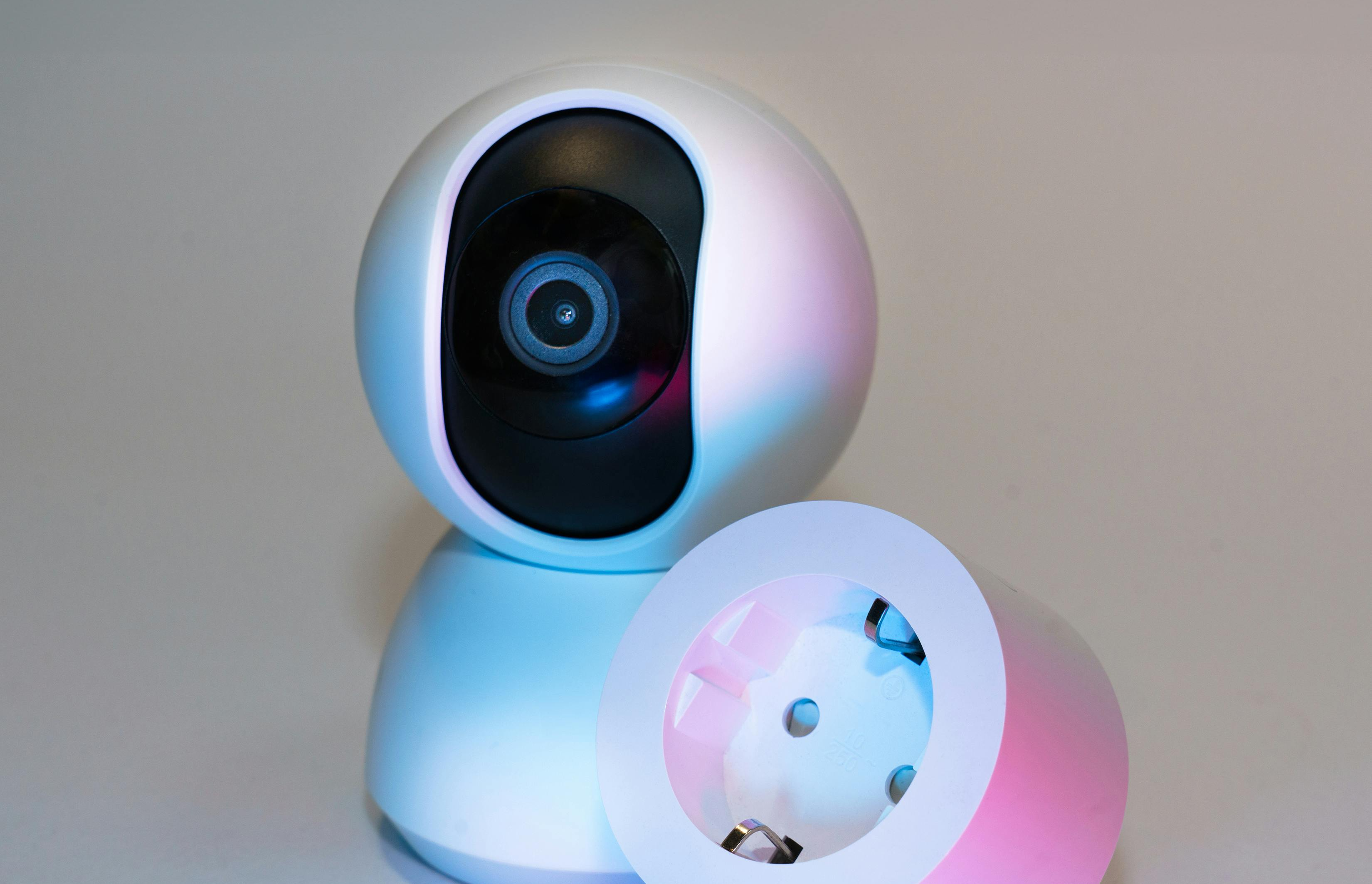 The Benefits of Choosing a SIRA Approved CCTV Company in Dubai