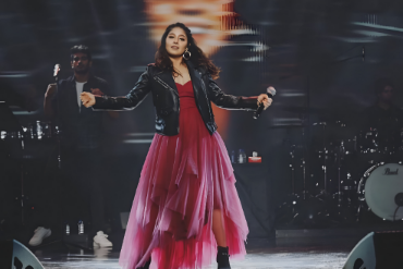Sunidhi Chauhan live