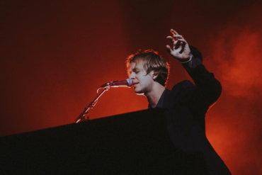 Tom Odell live