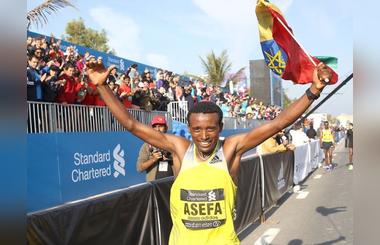 Standard Chartered Dubai Marathon 2015