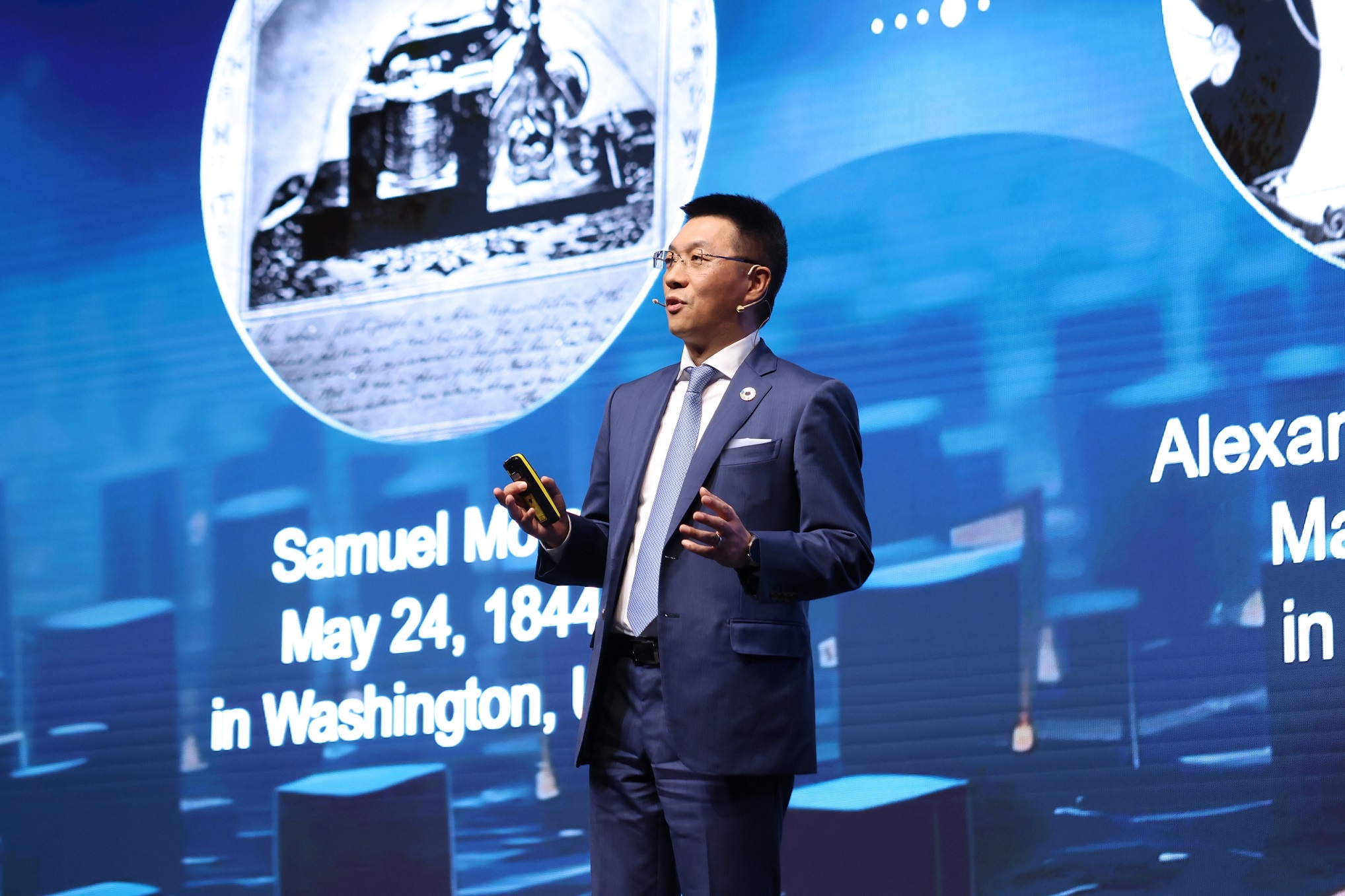 Huawei Unveils AI-Centric ‘FOUR NEW’ Strategy and F5.5G All-Optical Network to Drive Carrier Success