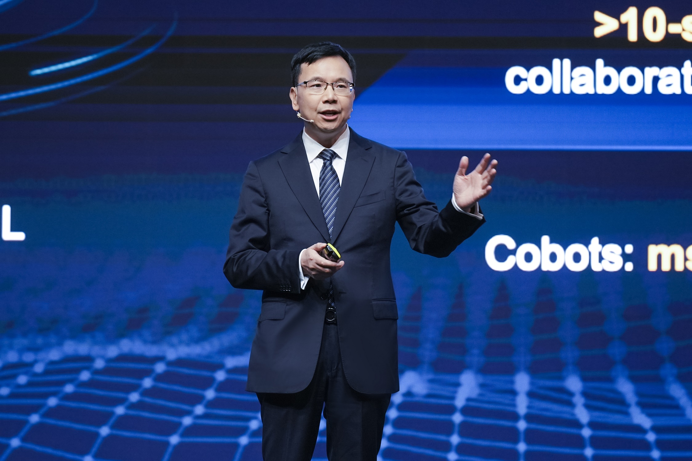 Huawei's Yang Chaobin Highlights 5.5G as Key to Unlocking Mobile AI Potential