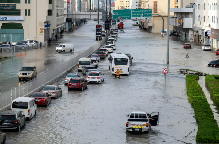 UAE to See Unstable Weather with Rain, Dust and Temperature Swings Through Midweek