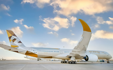 Etihad Airways Extends Flight Suspension, Urges Passengers Not to Travel to Abu Dhabi Airport