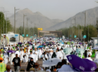 Pilgrims Gather on Mount Arafat as Hajj Reaches Peak Amid High Temperatures