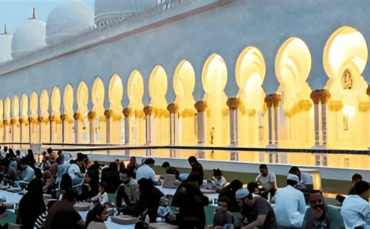 How Sheikh Zayed Grand Mosque’s Mass Iftar Tradition Began After the Passing of the UAE’s Founding Father