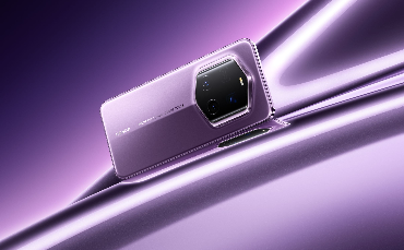 HONOR Unveils AI-Powered Luxury Smartphone PORSCHE DESIGN HONOR Magic7 RSR in UAE