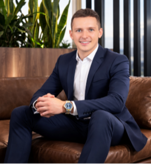 UAE Investors Target $39.4B GLP-1 Market Amid Healthcare Sector Weakness