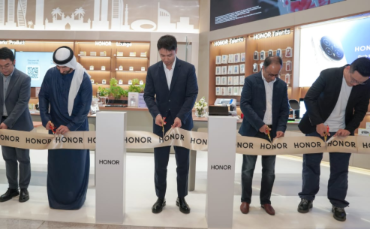 HONOR opens flagship experience store at Dubai Mall, ushering in a new era of AI smart living