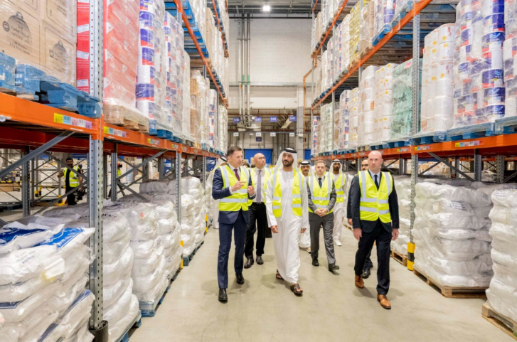 UAE Minister Inspects Carrefour Distribution Centre to Ensure Food Supply Stability