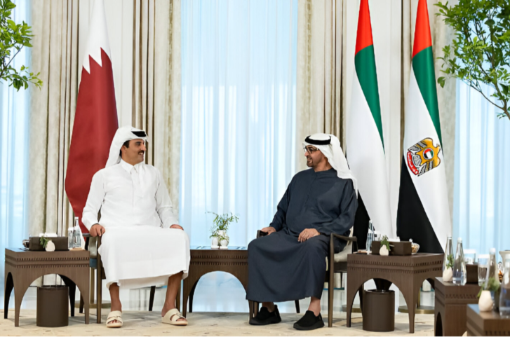 UAE President and Emir of Qatar discuss regional developments in phone call