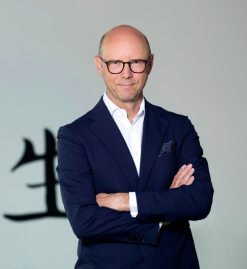 Canon EMEA appoints Peter Saak to lead integrated printing and services group