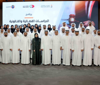 Dubai Courts Acting President Reviews Progress of Judicial and Legal Studies Program for Judicial Trainees