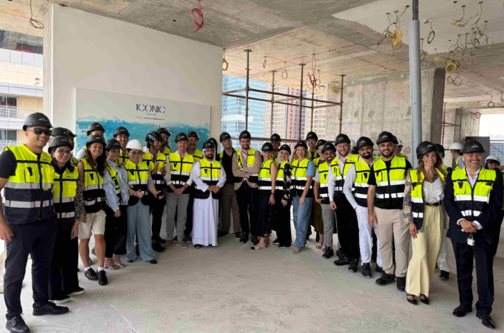 MERED Hosts Live Art Activation at ICONIC Residences Construction Site in Dubai