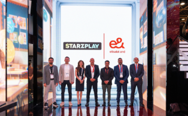 STARZPLAY partners with e& Egypt at GITEX Global 2025 to elevate digital entertainment and sports experiences