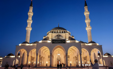 Sharjah Ruler Grants Government Employee Status and Pay Benefits to Imams and Muezzins