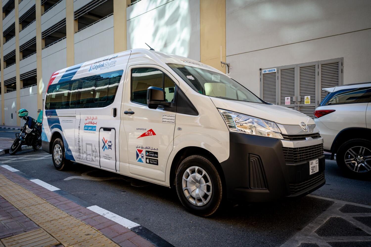 Dubai's New Bus Pooling Service: A Cheaper and Faster Alternative to Taxis and Buses