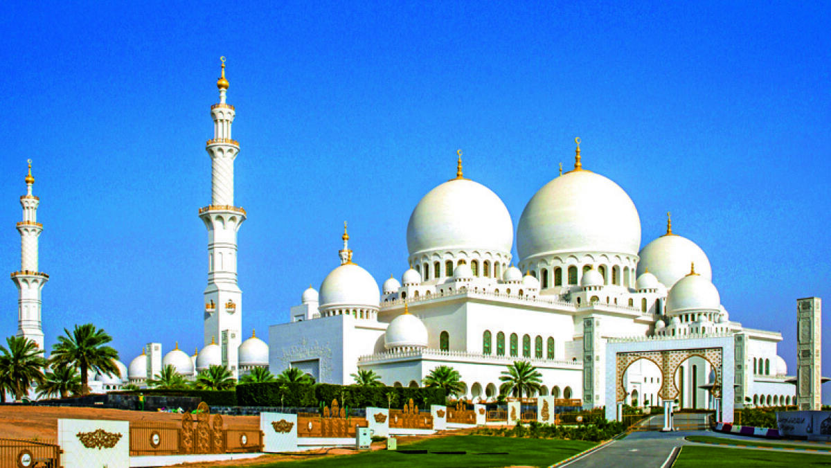 Oman and Kuwait Declare Paid Holiday for Israa Wal Miraj; UAE Residents Excluded