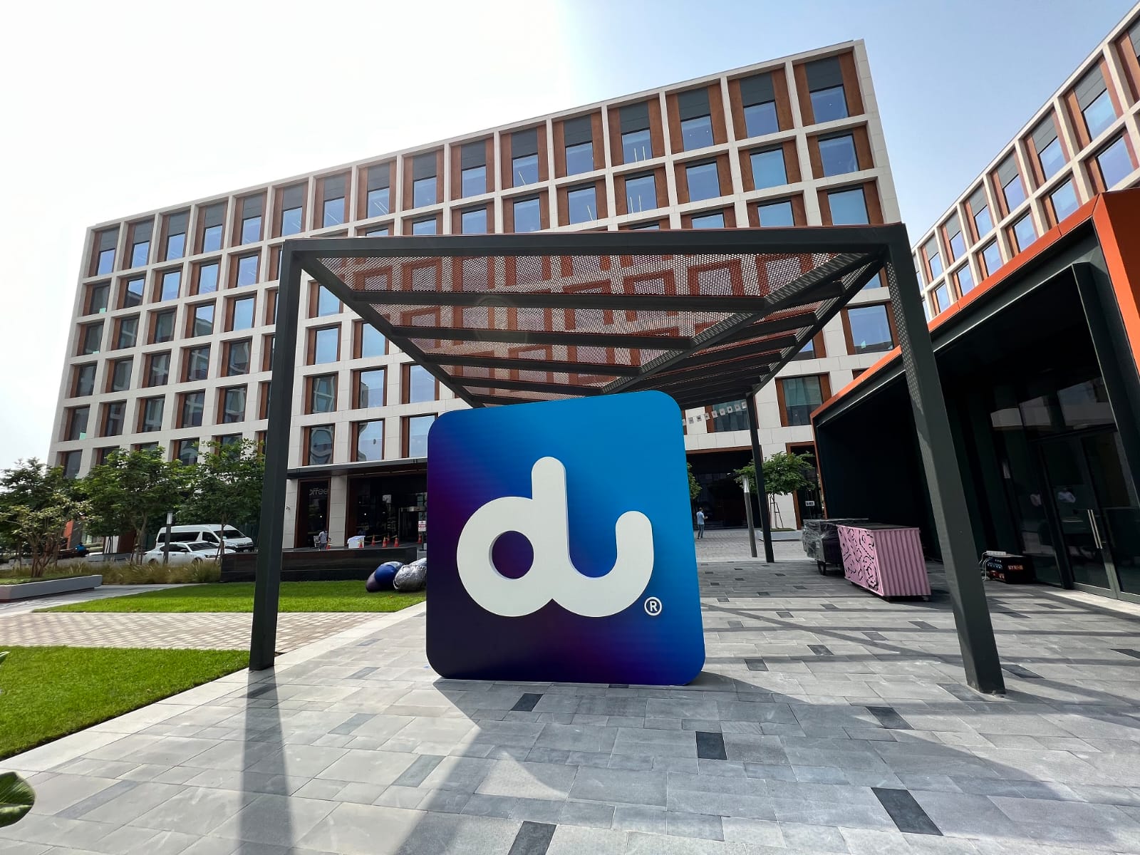 Huawei and du Achieve Milestone with First Indoor 5G-Advanced Network Deployment in the Middle East