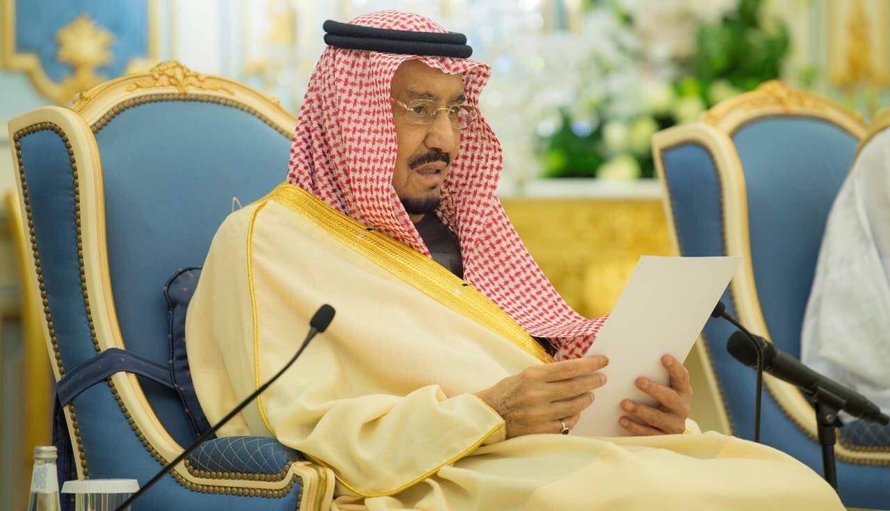 Custodian of the Two Holy Mosques Receives Guests of the National Festival of Heritage and Culture