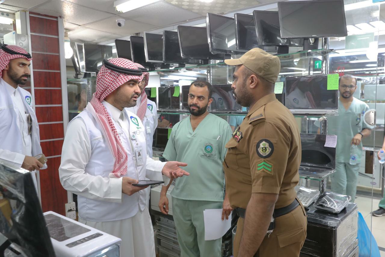 The Saudi Authority for Intellectual Property Seizes Computer Stores that Violate IP Rights With the participation of the Ministry of Municipal and Rural Affairs and the General Directorate of Public Security