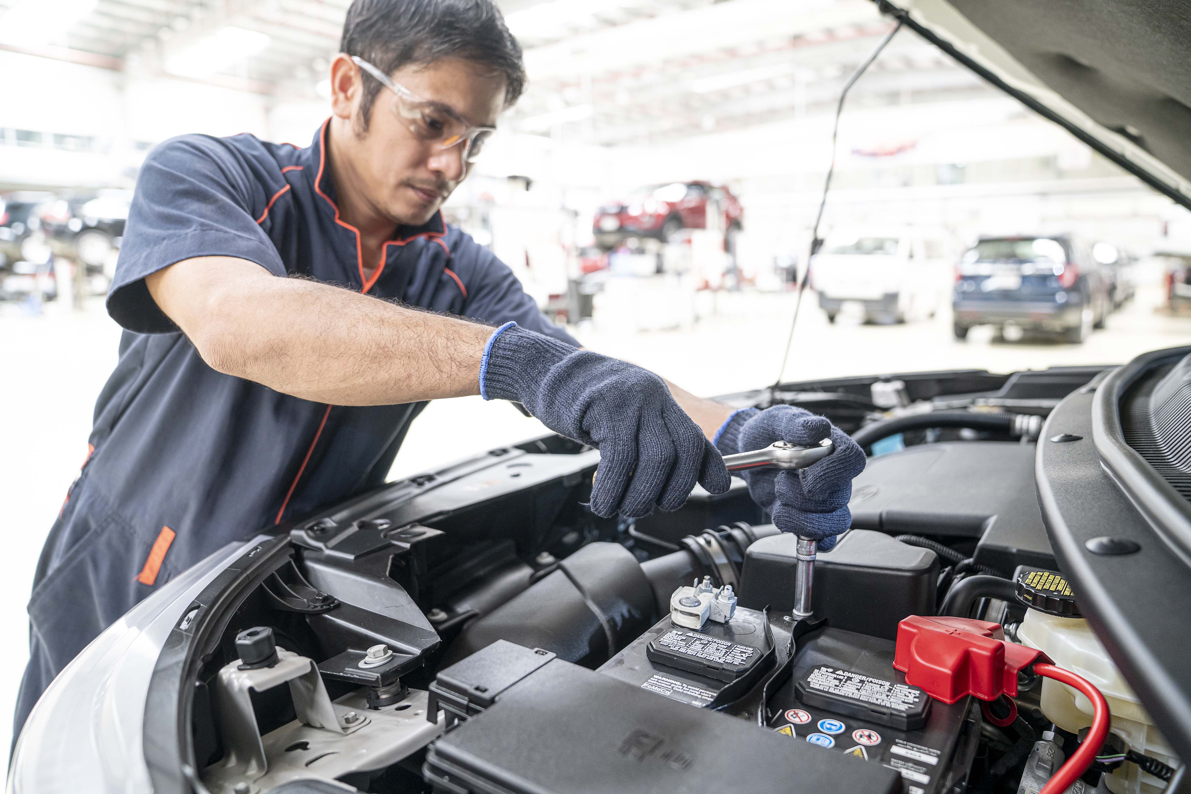 Ford's Car Hacks: Everything You Need to Know About Maintaining Your Car's Battery - What To Do When Your Car Does Not Launch