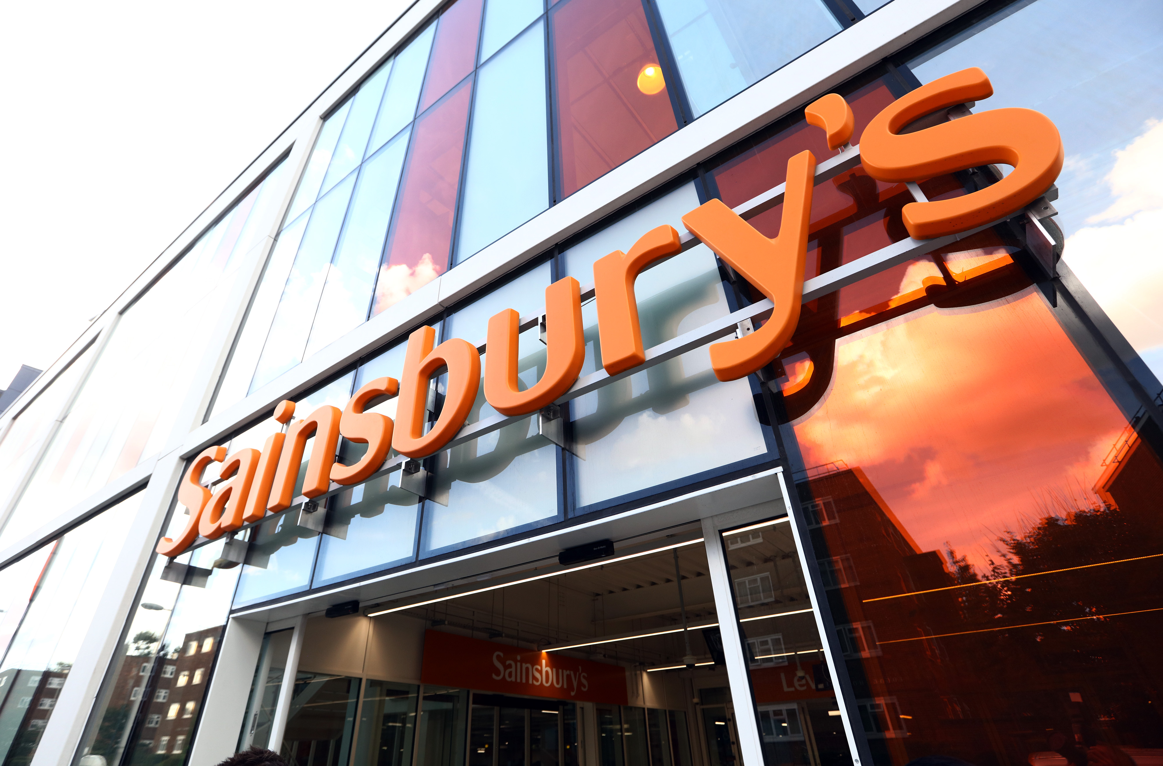 With Blue Yonder Sainsburys Feeds Its Supply Chain Strategy 