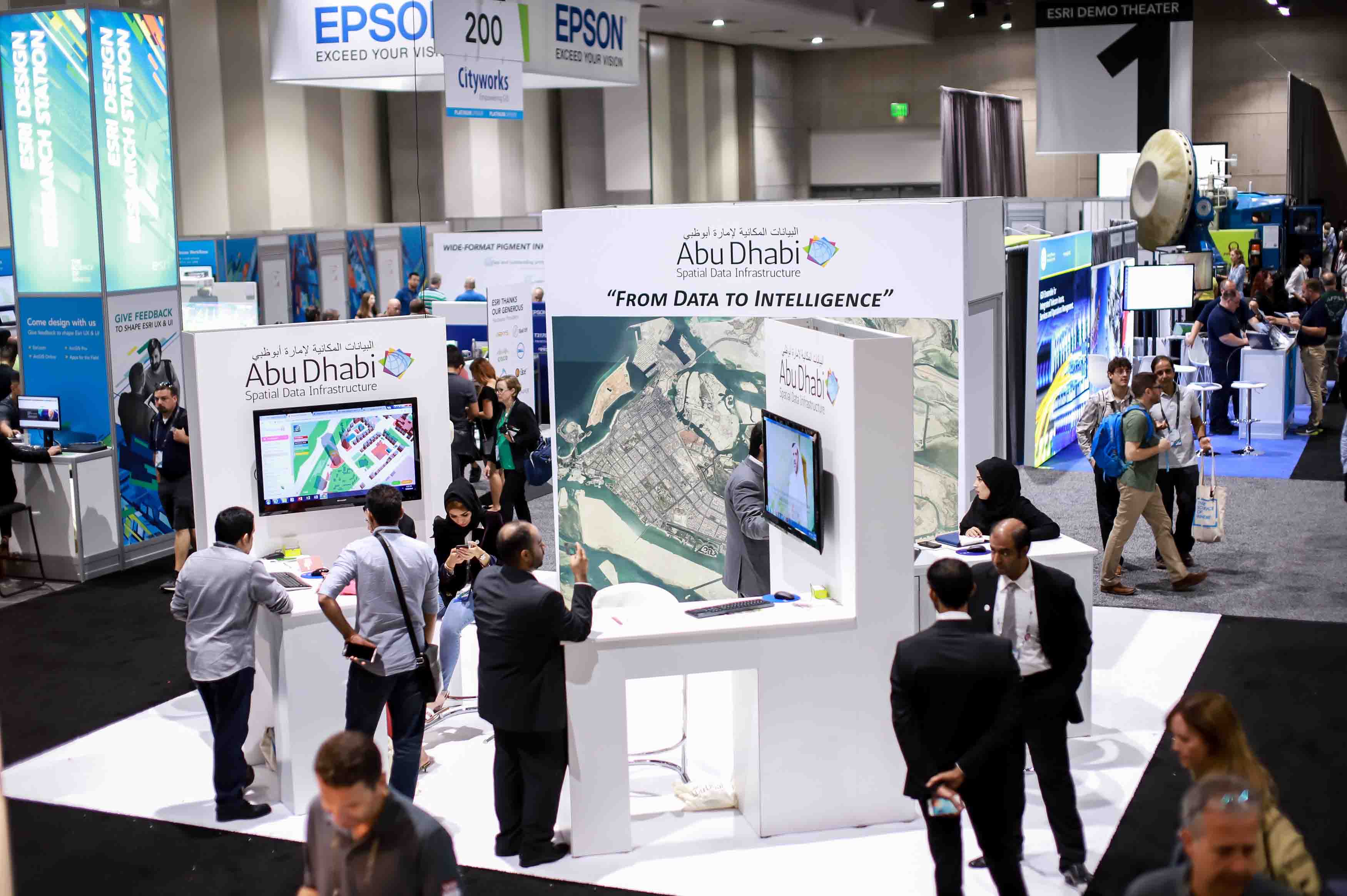 Abu Dhabi Government Delegation Successfully Concludes Participation at 2018 International Esri User Conference on a High Note