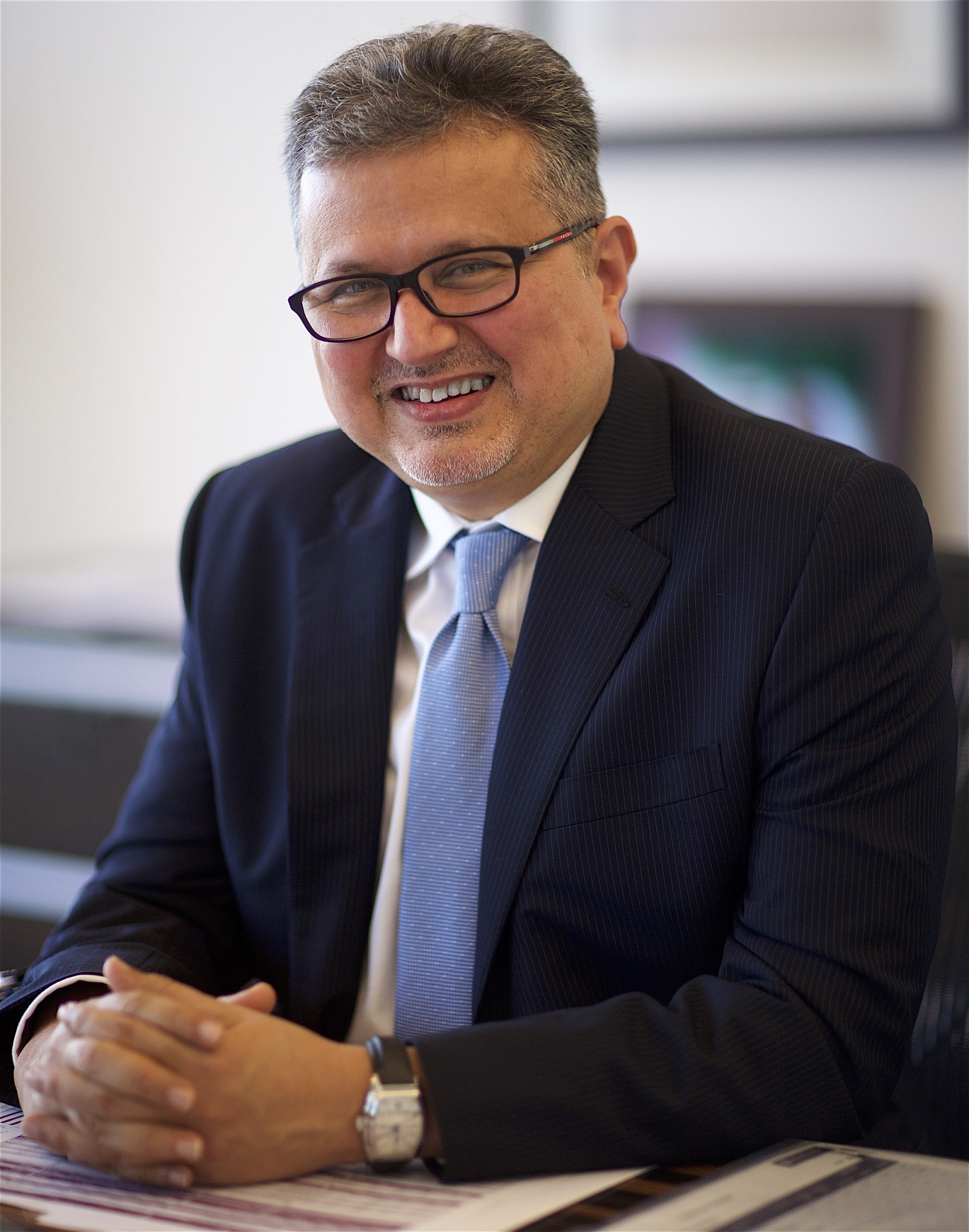 Emirates Islamic continues digital transformation drive with new mobile banking app