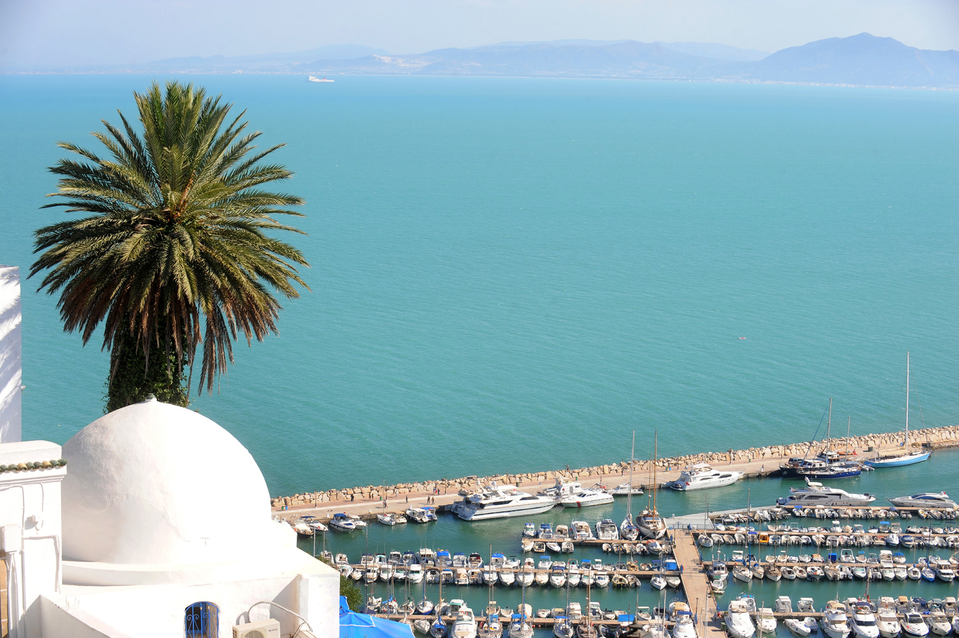 Four Seasons Hotels and Resorts and Mabrouk Group to Open New Luxury Hotel in Tunisia in  2017