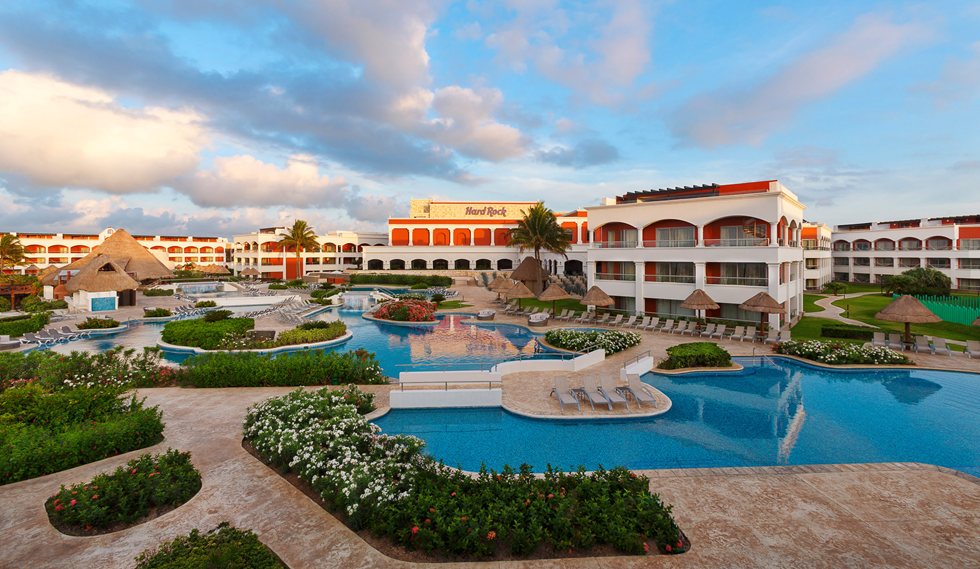 Italian Riviera and Middle East Property Comparison