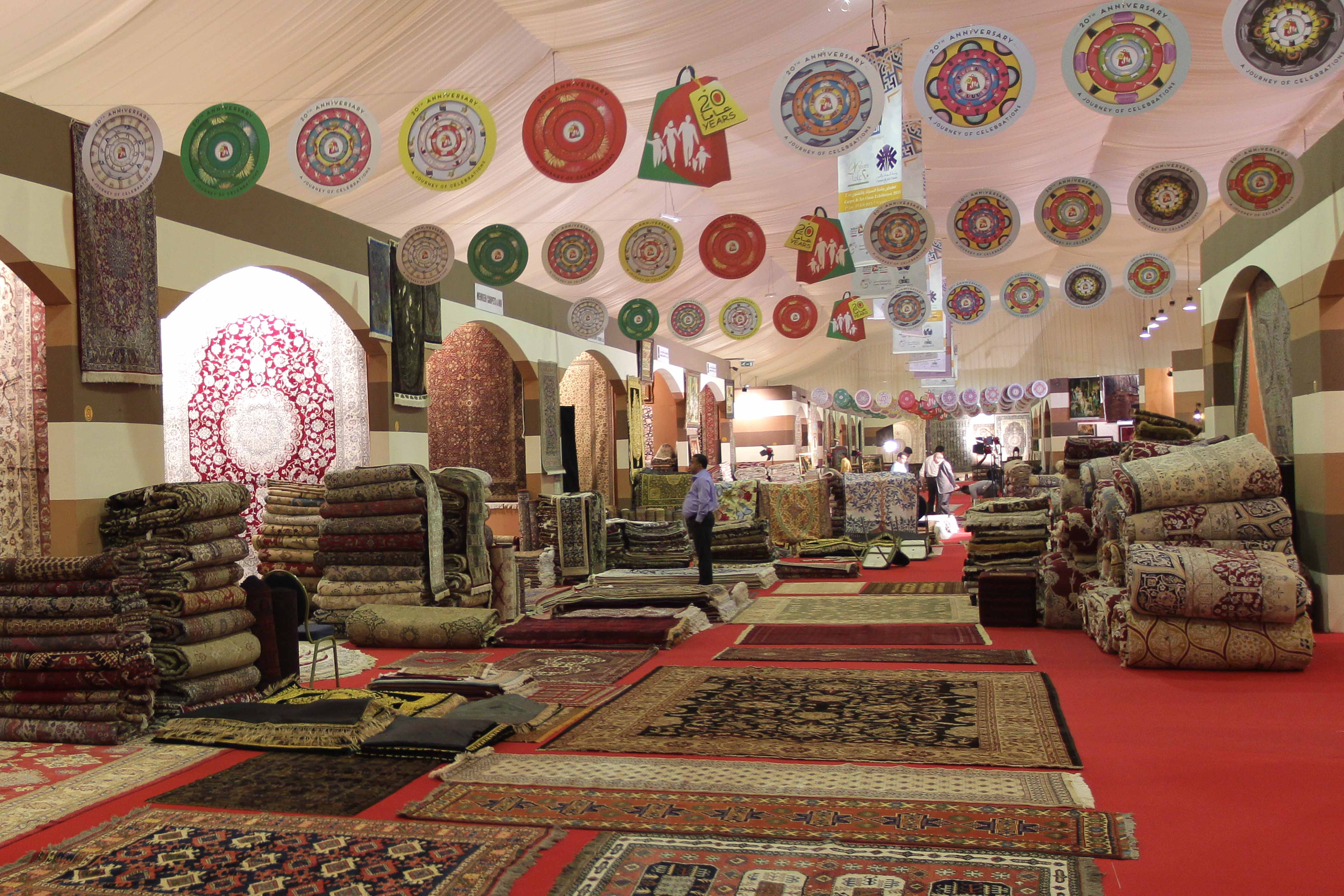 Long-running DSF attraction, the Carpet and Art Oasis attracts 4,000 visitors and records AED 6 million in sales in first week