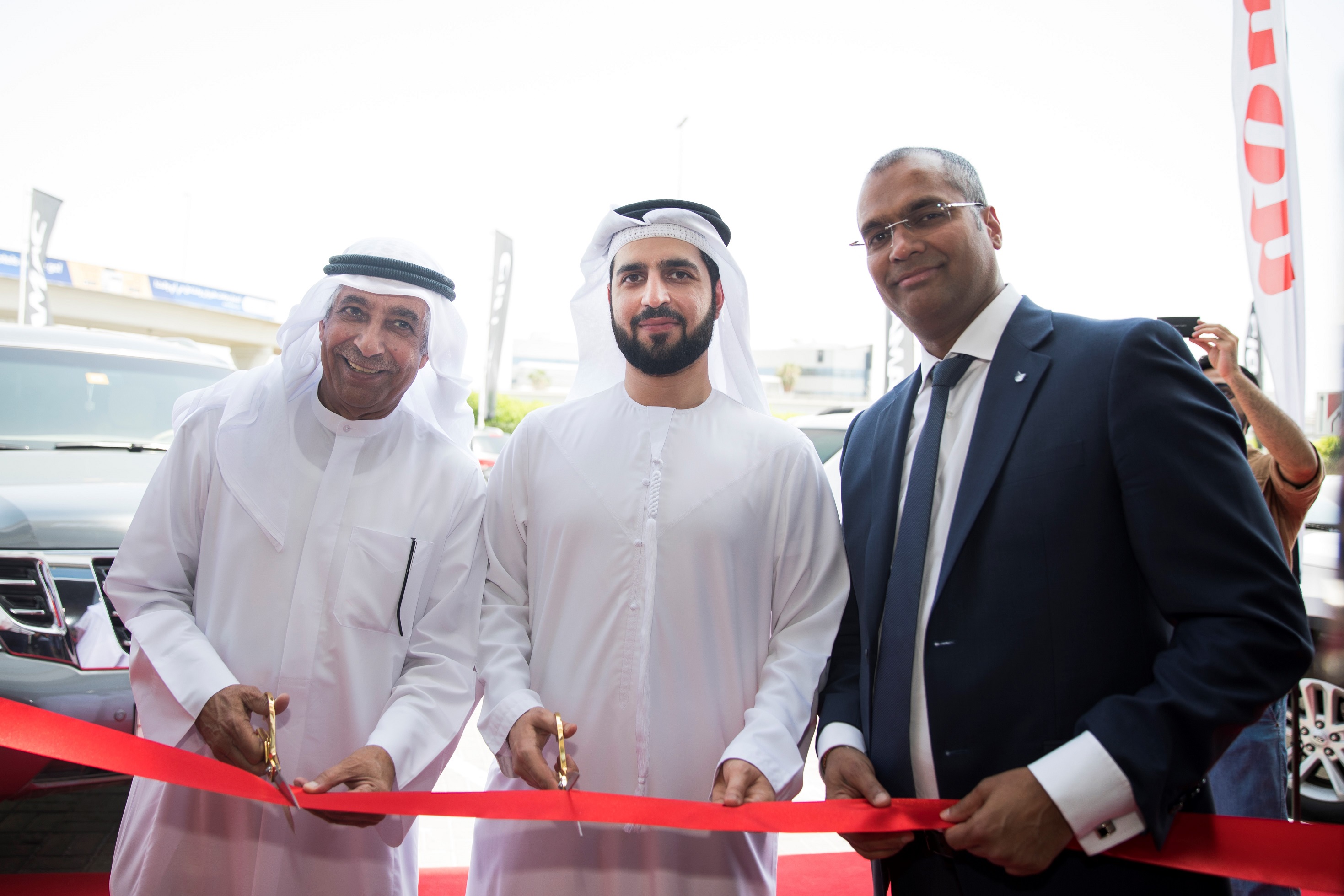 Massive QR Code Set Up to Unveil Canons First Innovation Centre in the Middle East