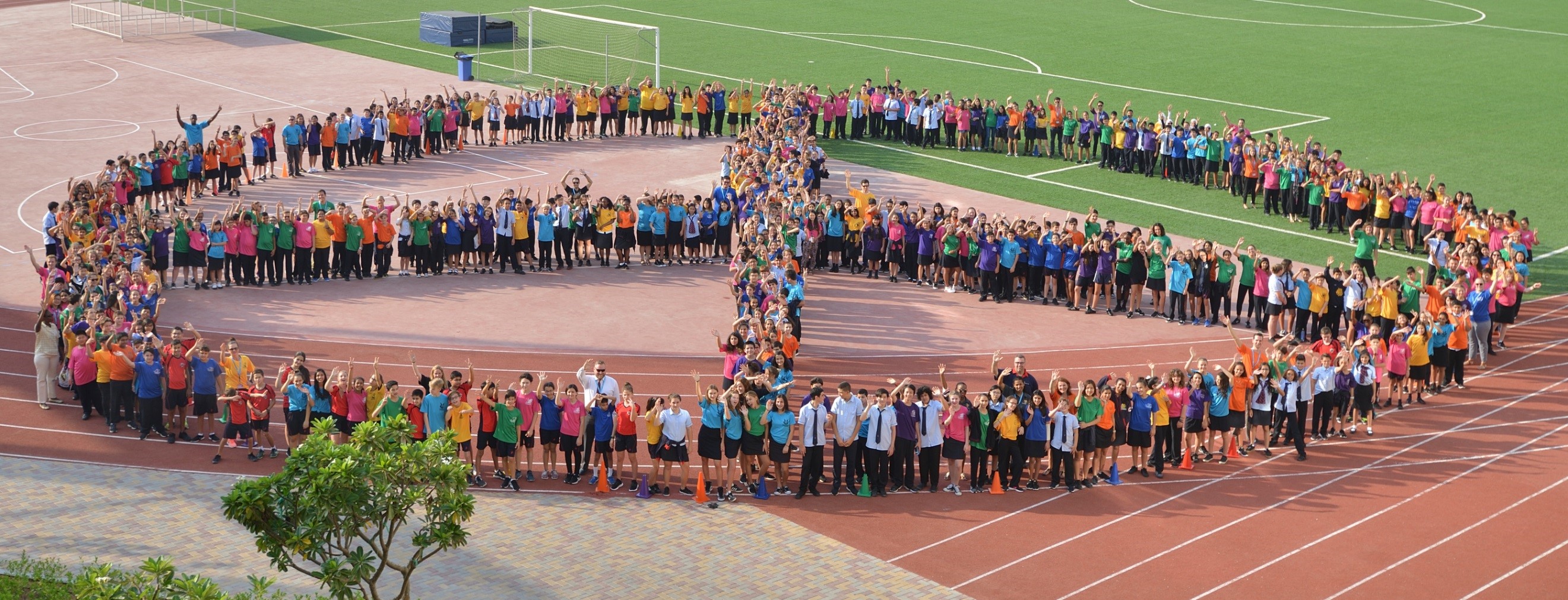 Students at Dubai American Academy Celebrate International Peace Day