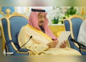 Custodian of the Two Holy Mosques Receives Guests of the National Festival of Heritage and Culture